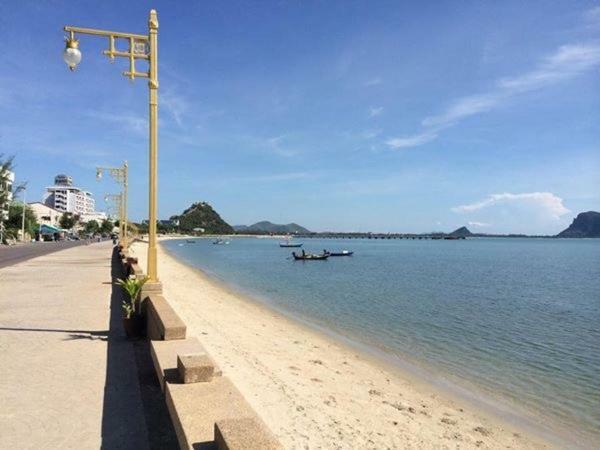 Grandmabalcony Bed & Breakfast Prachuap Khiri Khan Exterior photo