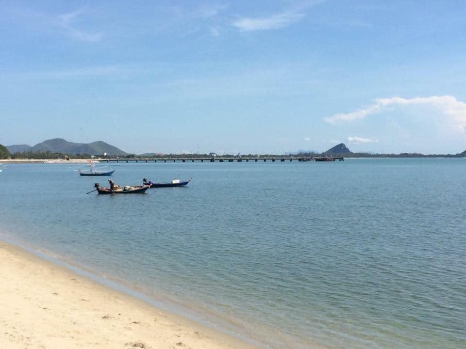 Grandmabalcony Bed & Breakfast Prachuap Khiri Khan Exterior photo